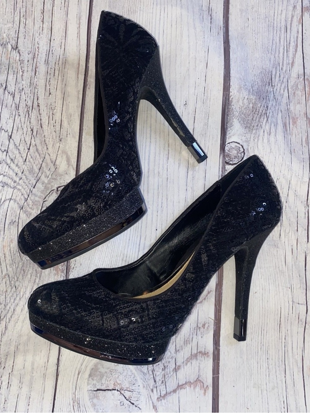 Gianni Bini - Black Sequin & Lace Platform Pumps - size 6